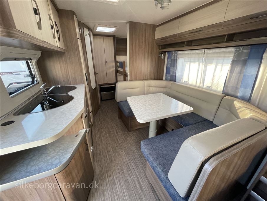 Hobby De Luxe Easy 545 KMF